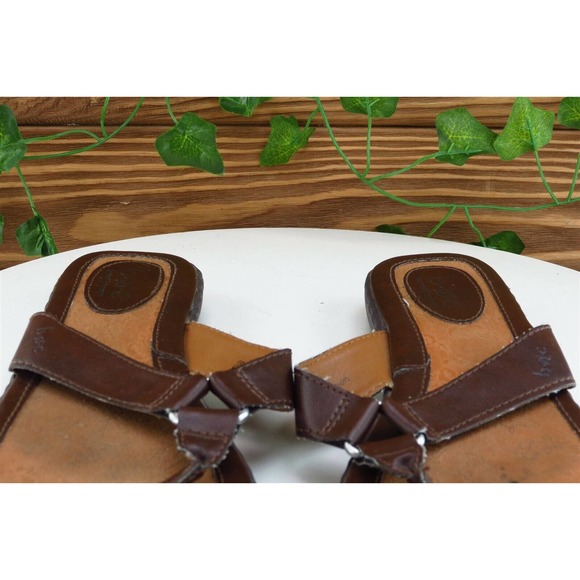 Born concept Sz 6 M Brown Flip Flop Synthetic Women Sandals - Picture 3 of 7